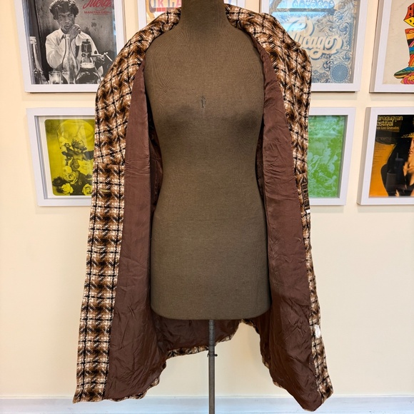 Vintage 70s Brown Plaid Belted Coat – Mid-Length - Picture 5 of 11